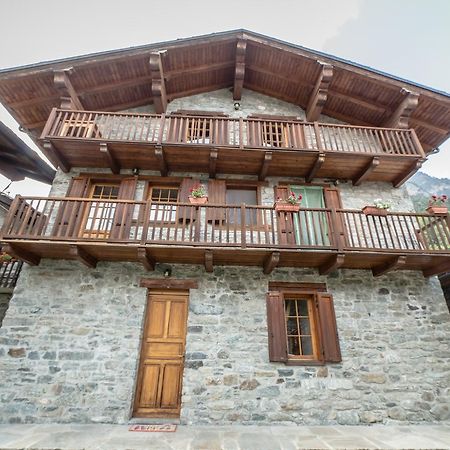 Hotel Silou Retreat Champdepraz Exterior foto