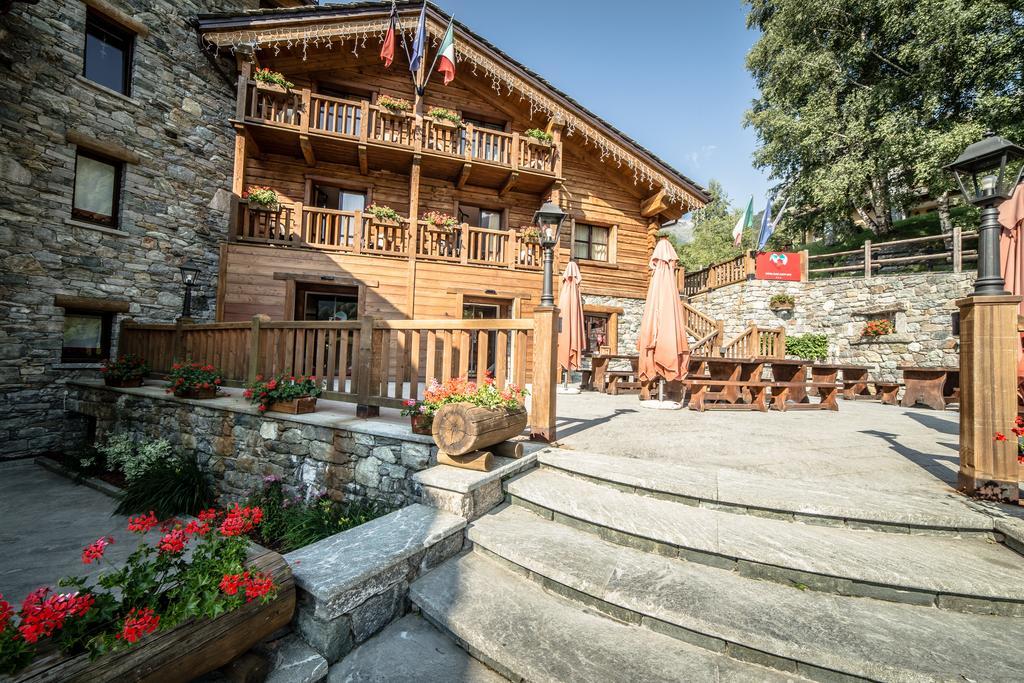 Hotel Silou Retreat Champdepraz Exterior foto