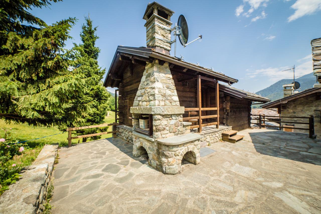 Hotel Silou Retreat Champdepraz Exterior foto